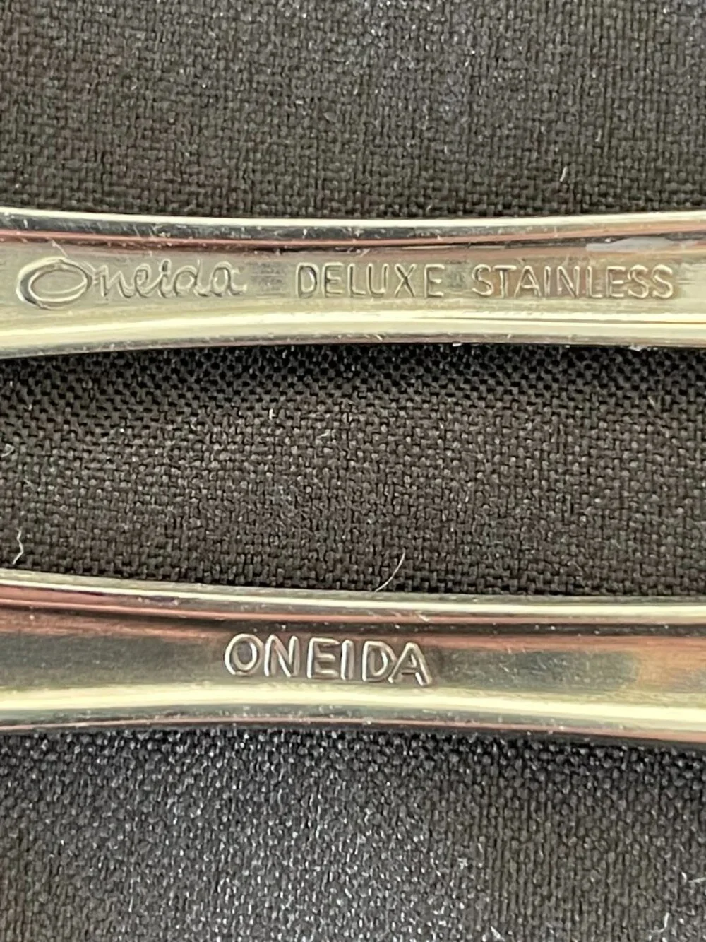 Oneida Monte Carlo Deluxe Stainless Service for 4